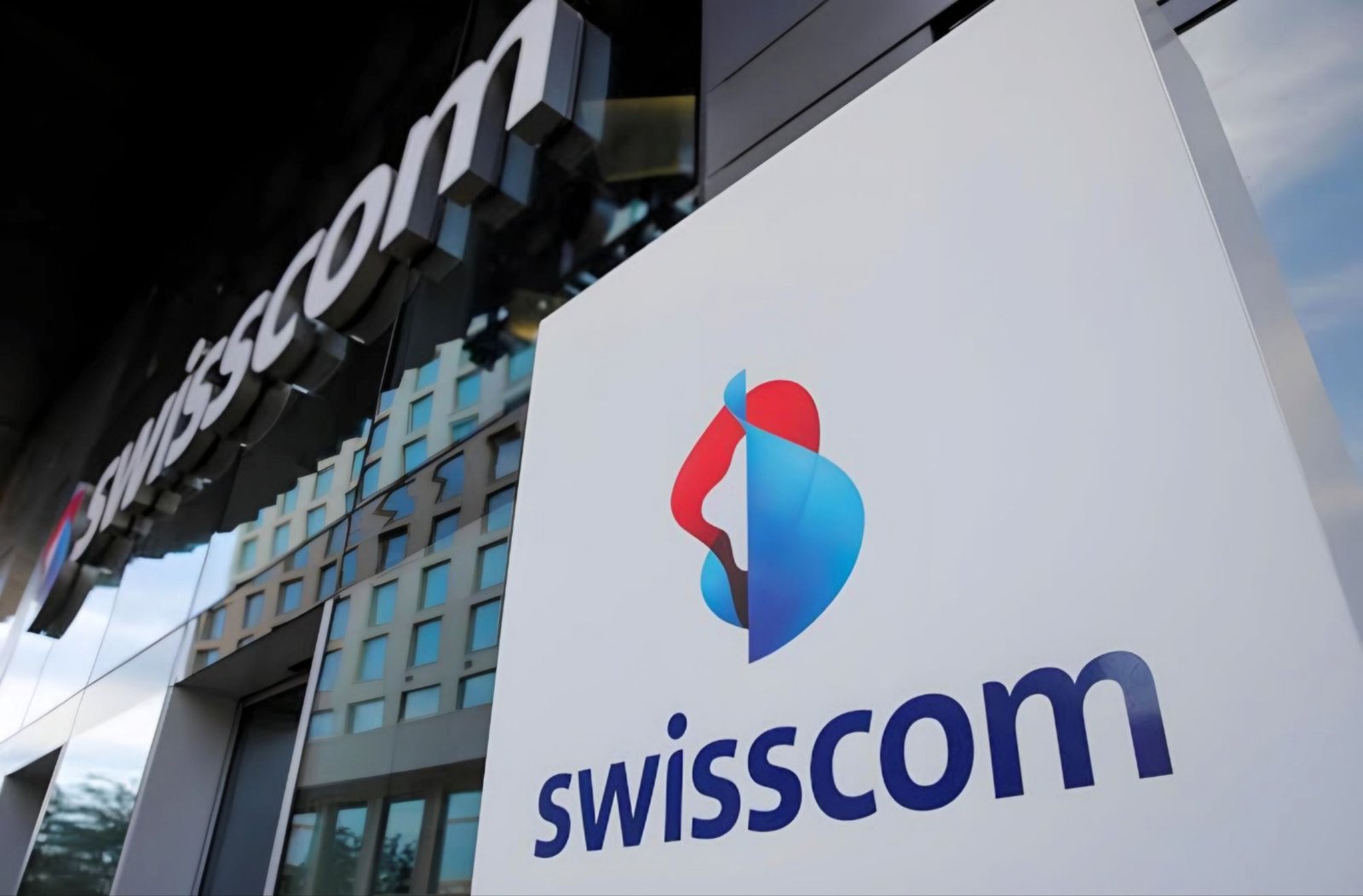 Vodafone Sells Italian Operations to Swisscom