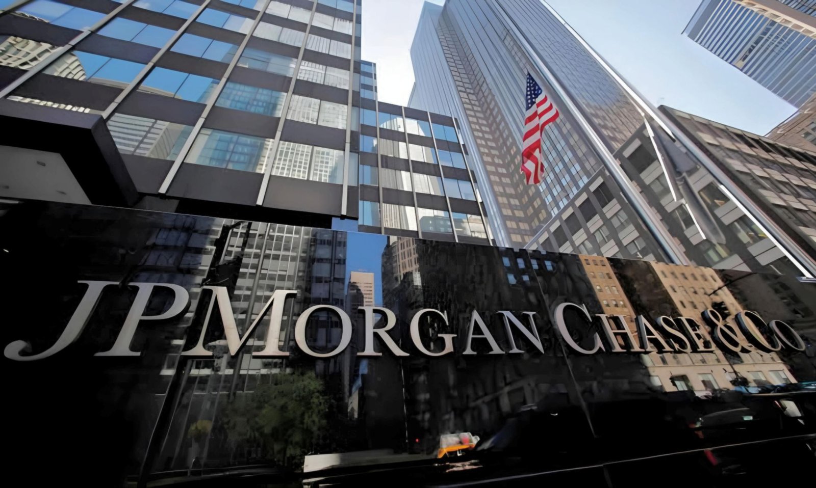 Russian Court Seizes JPMorgan Chase Funds
